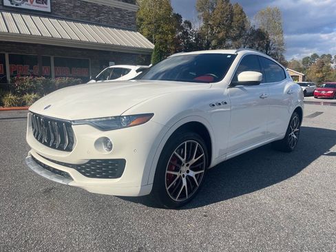 Used 2017 Maserati Levante S image 5