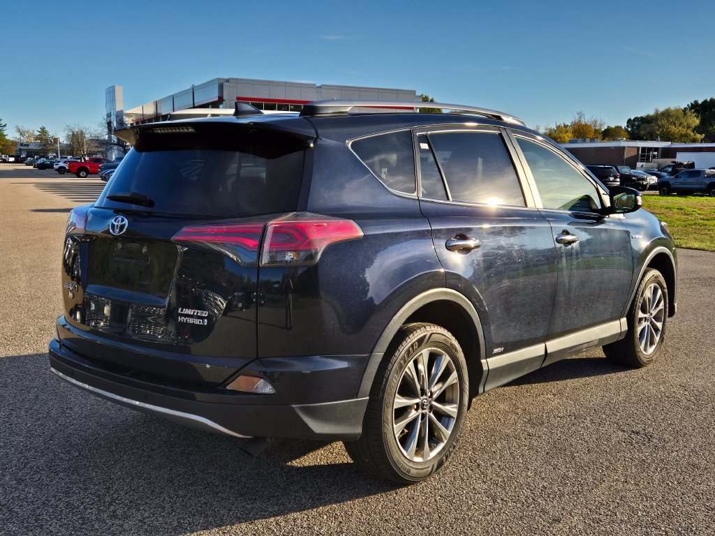 Used 2017 Toyota RAV4 Limited AWD/4WD image 6