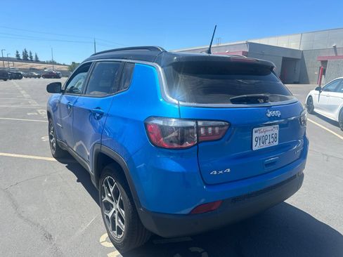 Used 2024 Jeep Compass Limited AWD/4WD image 3