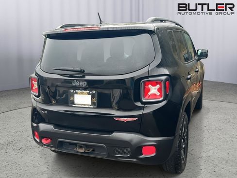 Used 2017 Jeep Renegade Trailhawk w/ Premium Trailhawk Package image 7