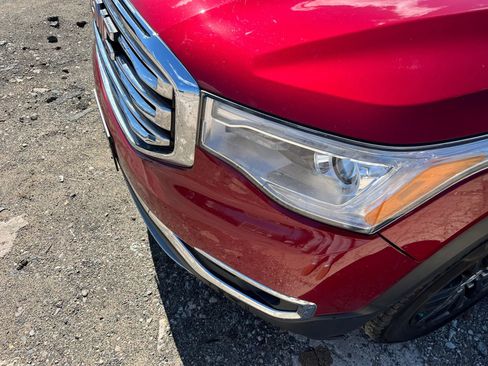 Used 2019 GMC Acadia SLT image 29