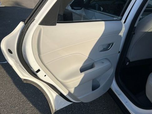 Used 2024 Hyundai Kona Limited image 14