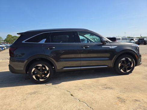 New 2026 Kia Sorento EX FWD image 9