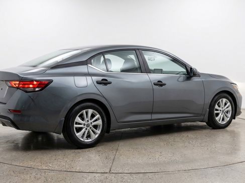 Used 2025 Nissan Sentra S FWD image 9