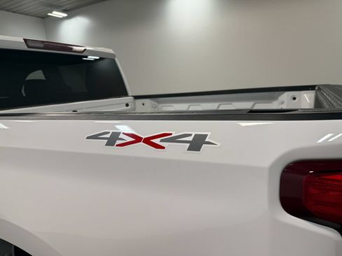 Used 2023 Chevrolet Silverado 1500 LT AWD/4WD image 51
