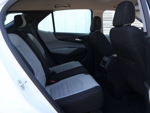 Used 2024 Chevrolet Equinox LS FWD image 20