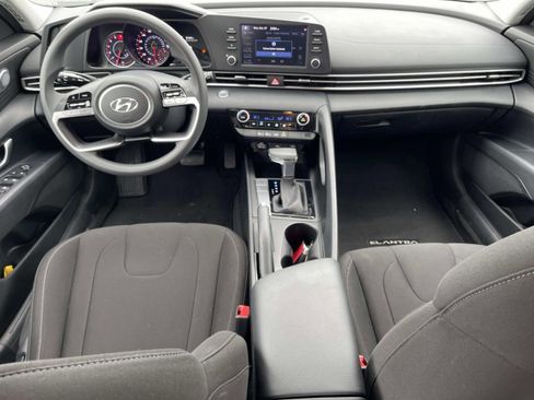 Used 2023 Hyundai Elantra SEL image 15