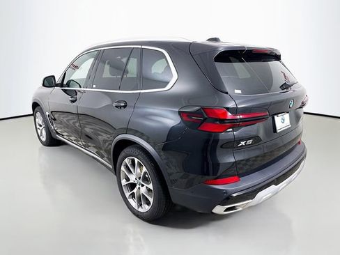 Used 2024 BMW X5 xDrive40i w/ Premium Package image 5