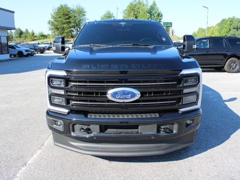 Used 2025 Ford F350 Platinum AWD/4WD image 3