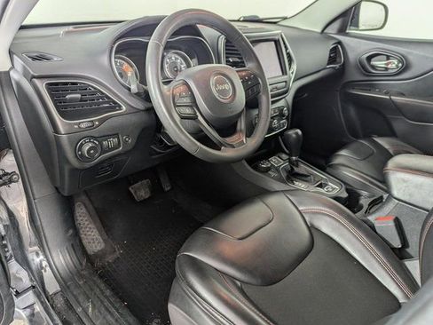 Used 2022 Jeep Cherokee Trailhawk image 12