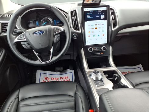 Used 2024 Ford Edge SEL w/ Convenience Package AWD/4WD image 9