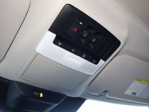 Used 2023 Nissan Pathfinder SL w/ SL Premium Package image 22