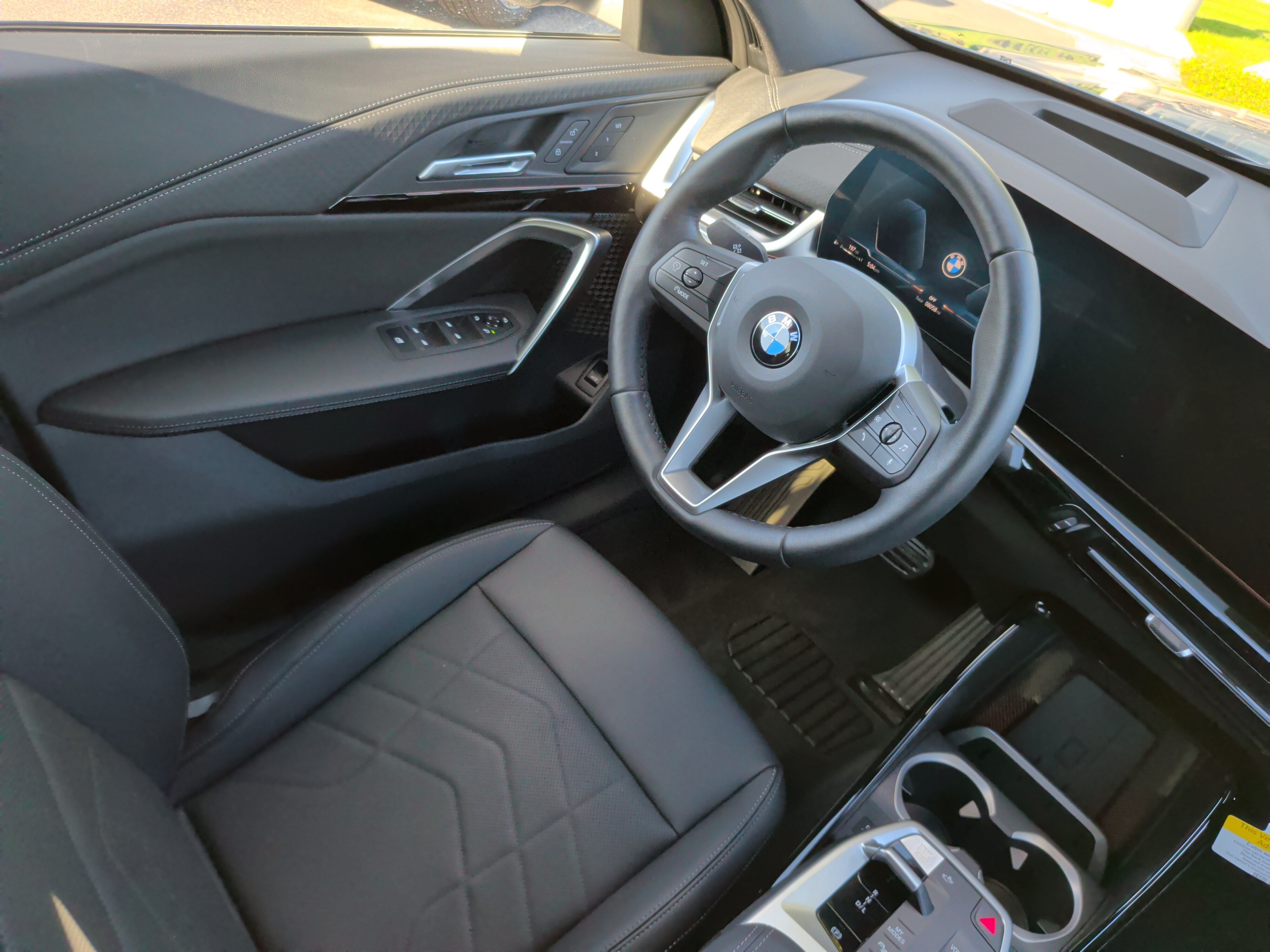 Used 2025 BMW X2 xDrive28i AWD/4WD image 36