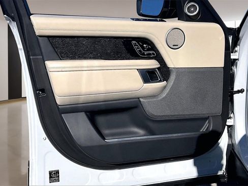 Used 2018 Land Rover Range Rover Long Wheelbase Autobiography image 18