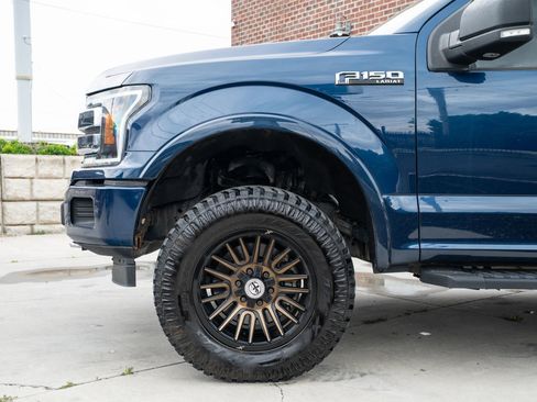Used 2019 Ford F150 Lariat w/ Equipment Group 502A Luxury AWD/4WD image 4