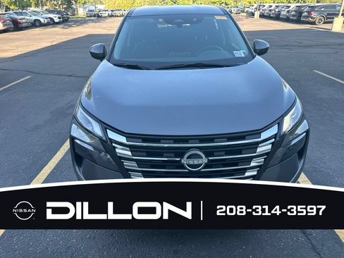 Used 2025 Nissan Rogue SV AWD/4WD image 12