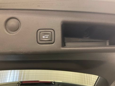 Used 2024 Chevrolet Equinox RS AWD/4WD image 37