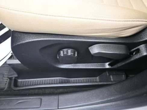 Used 2019 Ford Edge SE AWD/4WD image 11