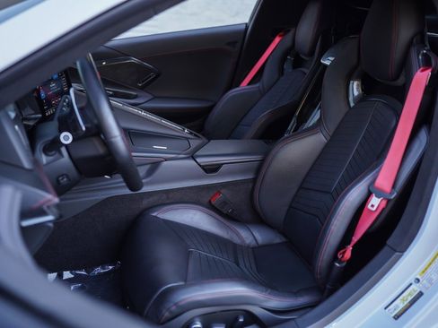 Used 2020 Chevrolet Corvette Stingray w/ 3LT Preferred Equipment Group image 22