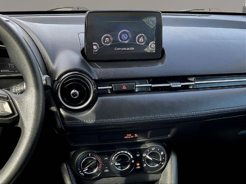 Used 2019 Toyota Yaris LE FWD image 9