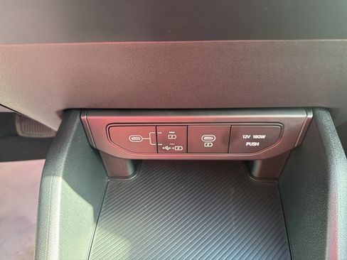 New 2025 Kia K4 LXS image 33