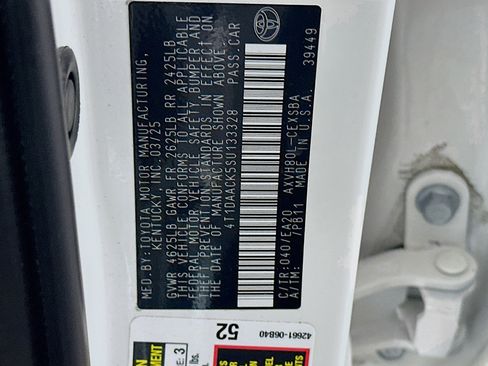 Used 2025 Toyota Camry SE image 12