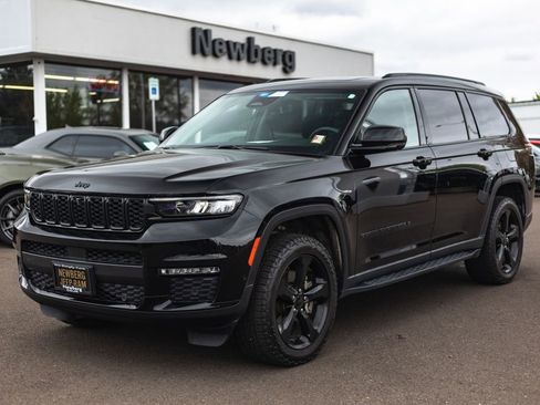 Used 2023 Jeep Grand Cherokee L Limited w/ Luxury Tech Group II AWD/4WD image 6