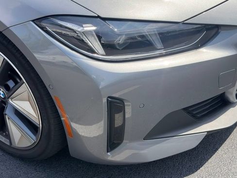 Used 2025 BMW i4 xDrive40i w/ Premium Package AWD/4WD image 2