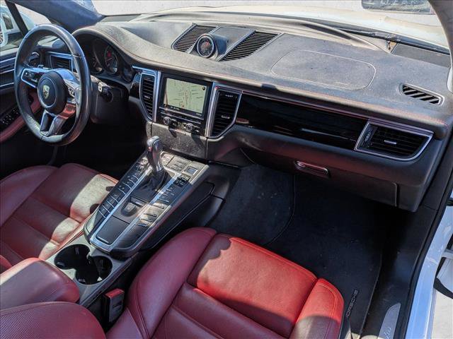 Used 2016 Porsche Macan Turbo AWD/4WD image 22