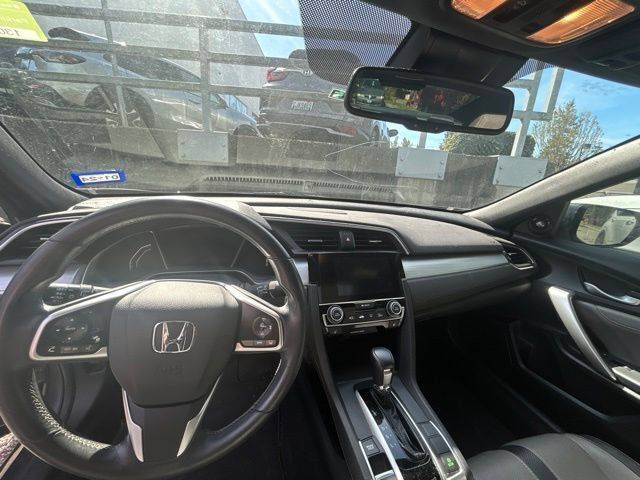 Used 2017 Honda Civic Touring image 6