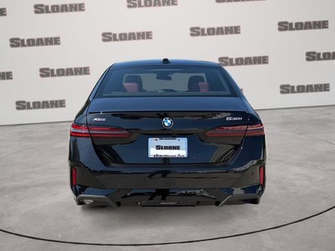 New 2027 BMW 530i xDrive w/ M Sport Package AWD/4WD image 4