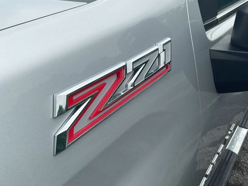 Used 2022 Chevrolet Silverado 2500 LTZ w/ LTZ Premium Package AWD/4WD image 9