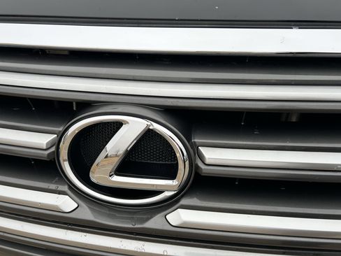 Used 2018 Lexus GX 460 Luxury w/ Preferred Accessory Package image 9