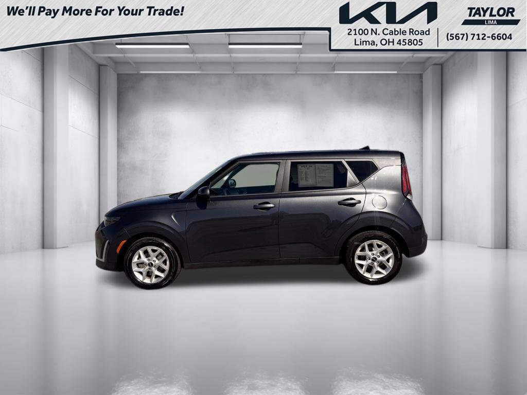Used 2025 Kia Soul LX w/ LX Technology Package FWD image 16