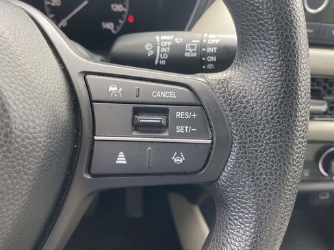 Used 2023 Honda HR-V LX image 18