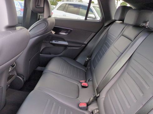 Used 2026 Mercedes-Benz GLC 300 image 14