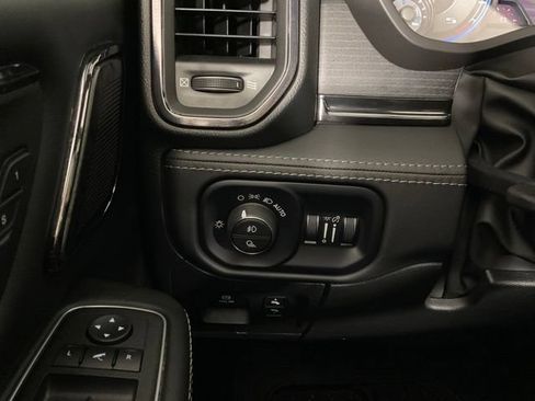 Used 2022 RAM 1500 Limited AWD/4WD image 30