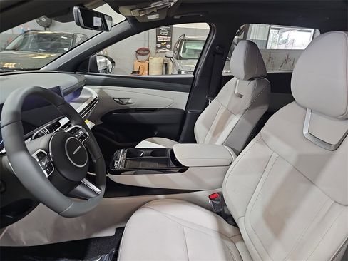 New 2026 Hyundai Tucson Limited image 15