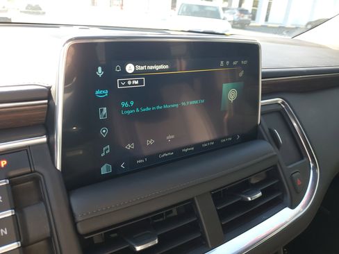 Used 2024 Chevrolet Tahoe High Country w/ Advanced Technology Package image 31