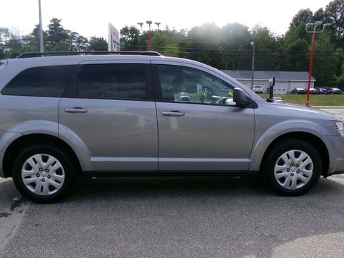 Used 2016 Dodge Journey SE w/ Flexible Seating Group FWD image 6