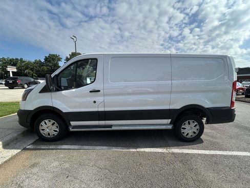 Used 2024 Ford Transit 250 Low Roof w/ Exterior Upgrade Package RWD image 8