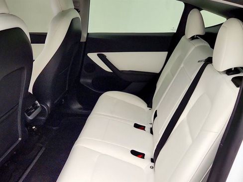 Used 2022 Tesla Model Y Performance AWD/4WD image 25
