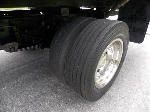 Used 2000 Ford F450 2WD Regular Cab Super Duty image 21