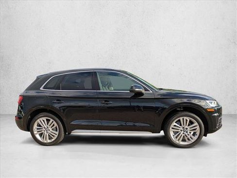 Used 2019 Audi Q5 2.0T Premium Plus w/ Premium Plus Package AWD/4WD image 4