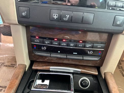 Used 2012 Mercedes-Benz E 350 Sedan image 47