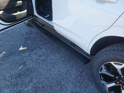 New 2026 GMC Yukon AT4 w/ AT4 Premium Plus Package image 10