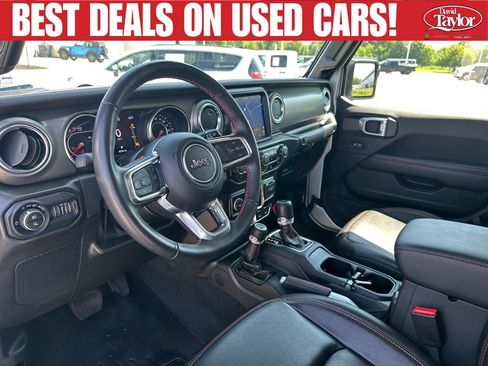 Used 2022 Jeep Gladiator Rubicon w/ Cold Weather Group AWD/4WD image 12