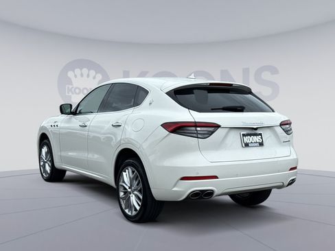 Used 2022 Maserati Levante GT AWD/4WD image 4