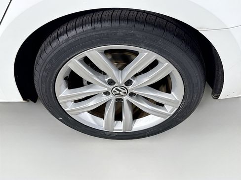Used 2019 Volkswagen Passat 2.0T Wolfsburg image 37