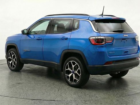 Used 2025 Jeep Compass Limited image 6